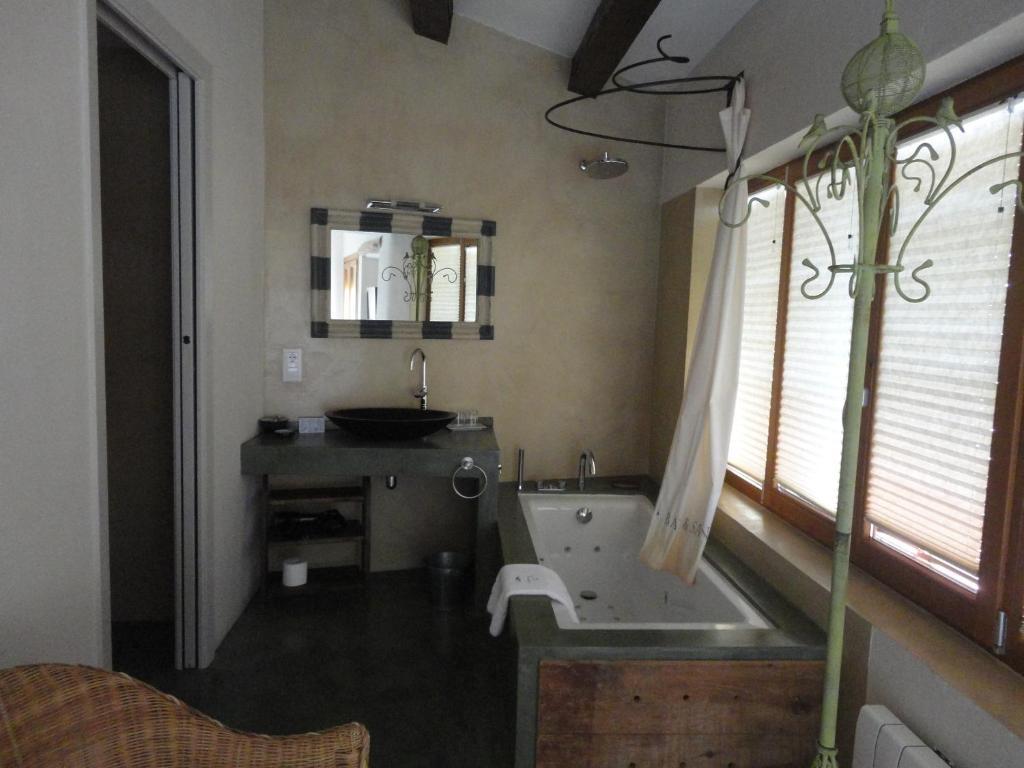 Hotel Rural Cal Torner Adults Only Guiamets Ruang foto