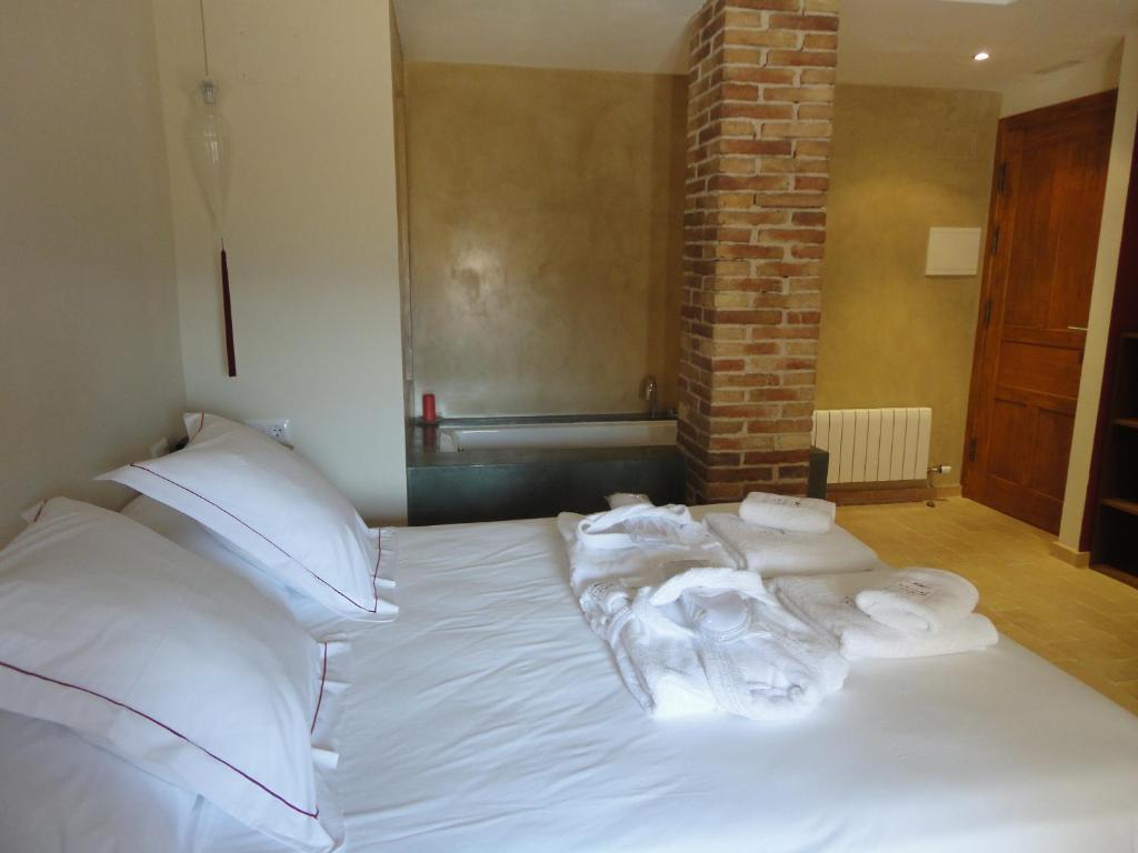 Hotel Rural Cal Torner Adults Only Guiamets Ruang foto
