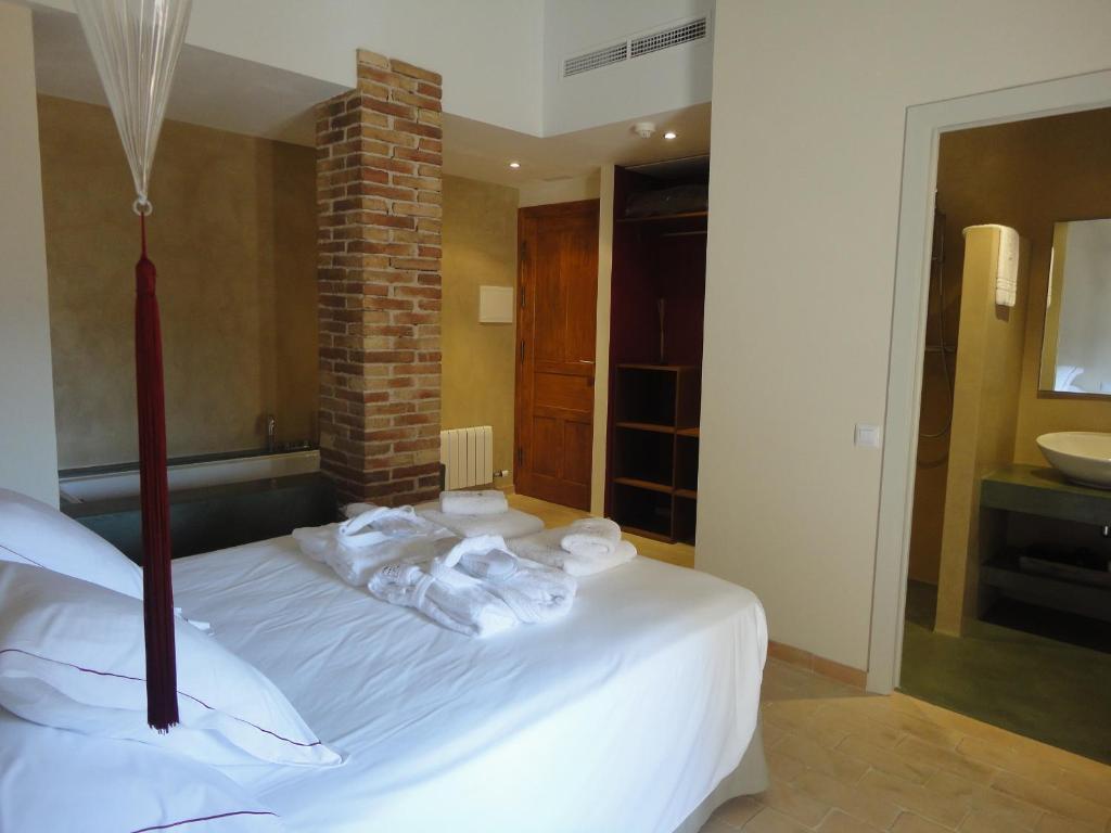 Hotel Rural Cal Torner Adults Only Guiamets Ruang foto